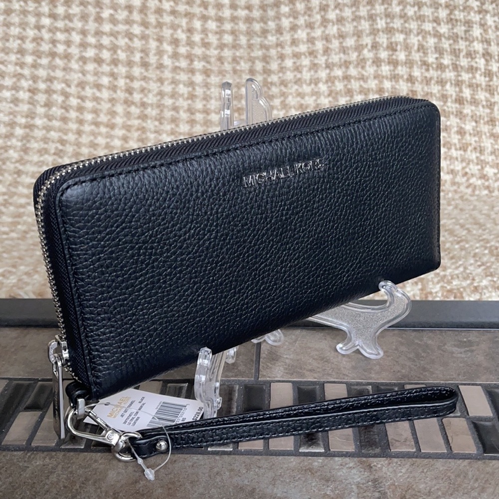 Michael Kors Jet Set Travel Large Travel CONTINENTAL Wristlet-Wallet - Picture 16 of 16